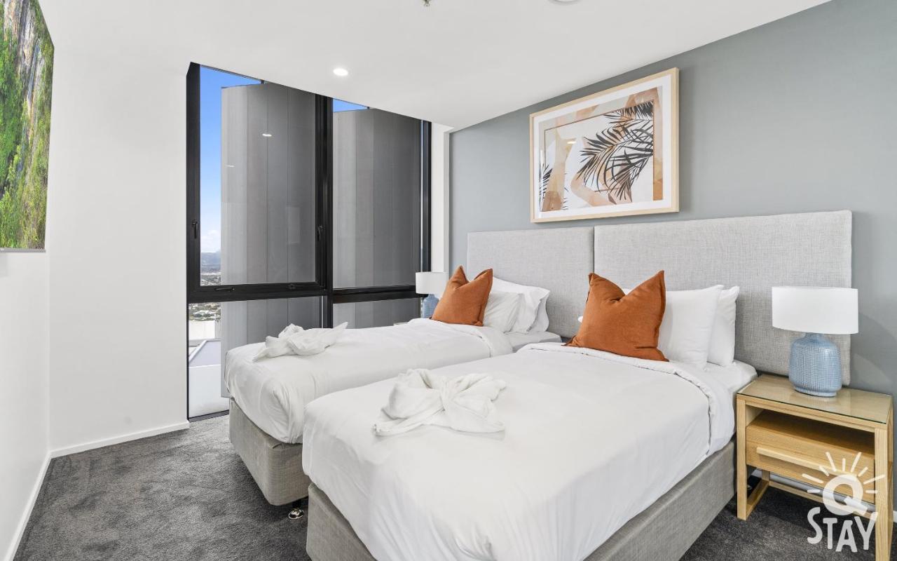 Circle On Cavill By Vaun Aparthotel Gold Coast Bagian luar foto