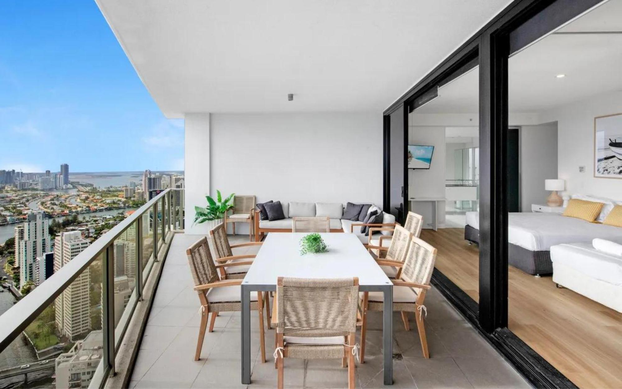 Circle On Cavill By Vaun Aparthotel Gold Coast Bagian luar foto