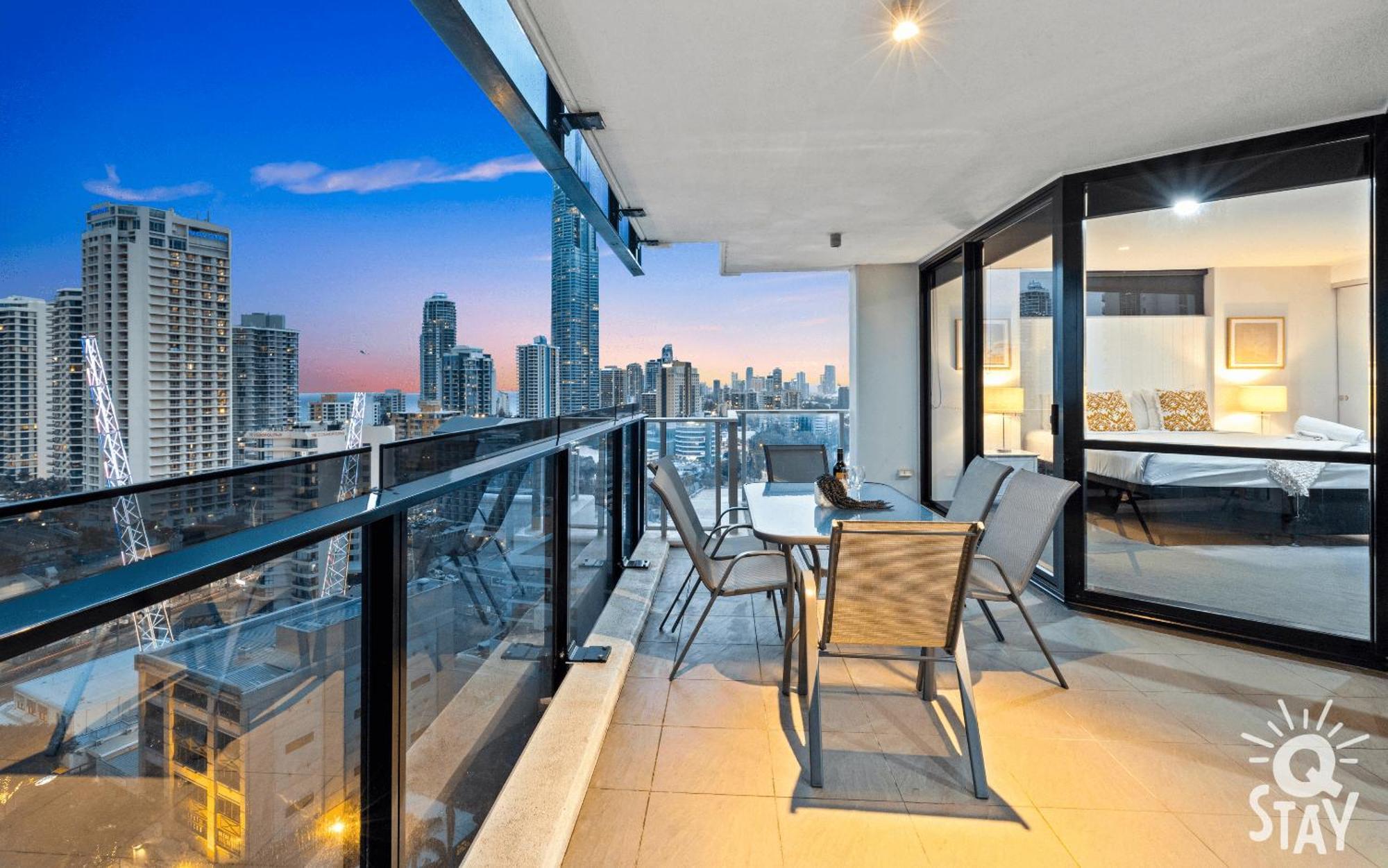 Circle On Cavill By Vaun Aparthotel Gold Coast Bagian luar foto