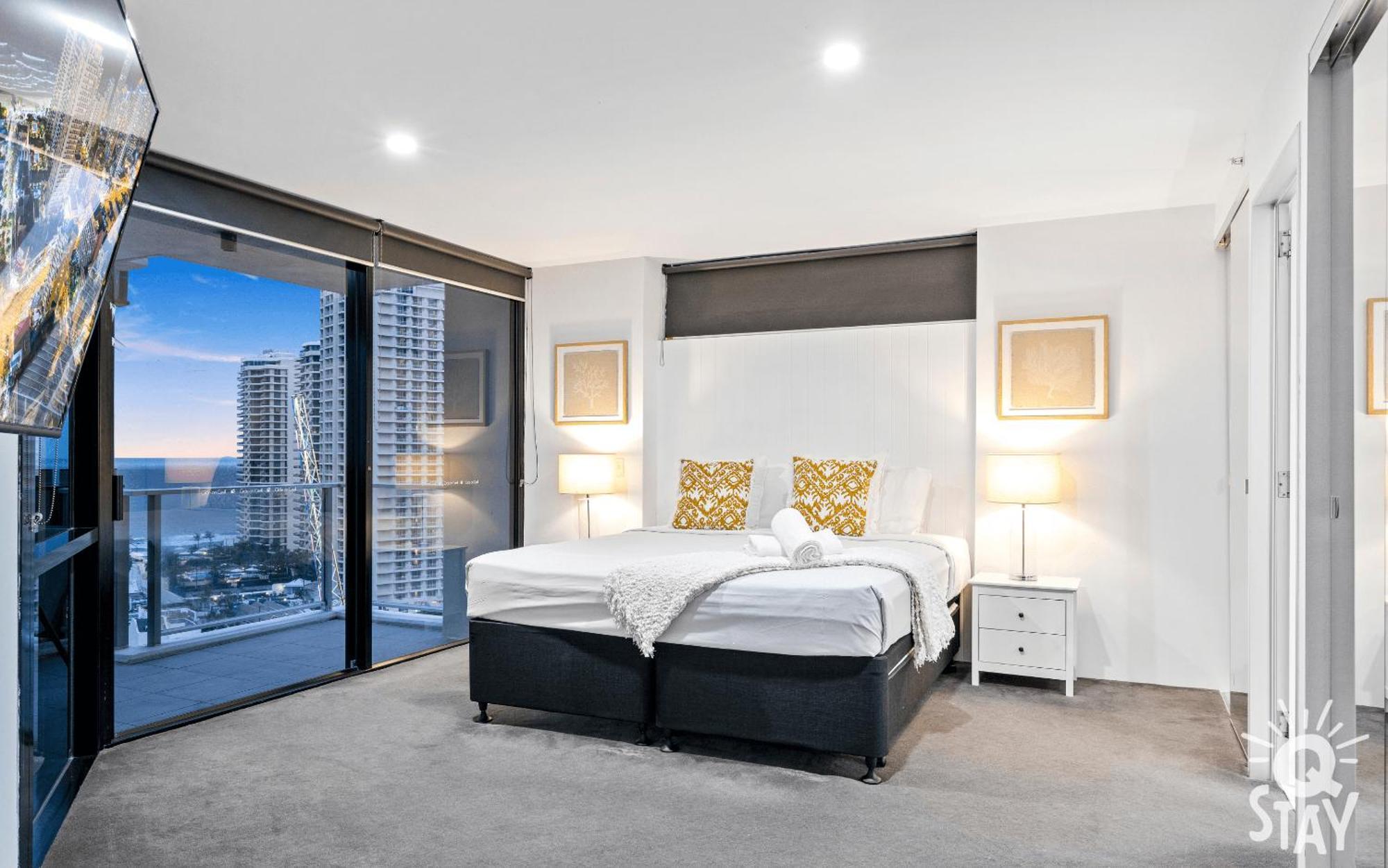 Circle On Cavill By Vaun Aparthotel Gold Coast Bagian luar foto