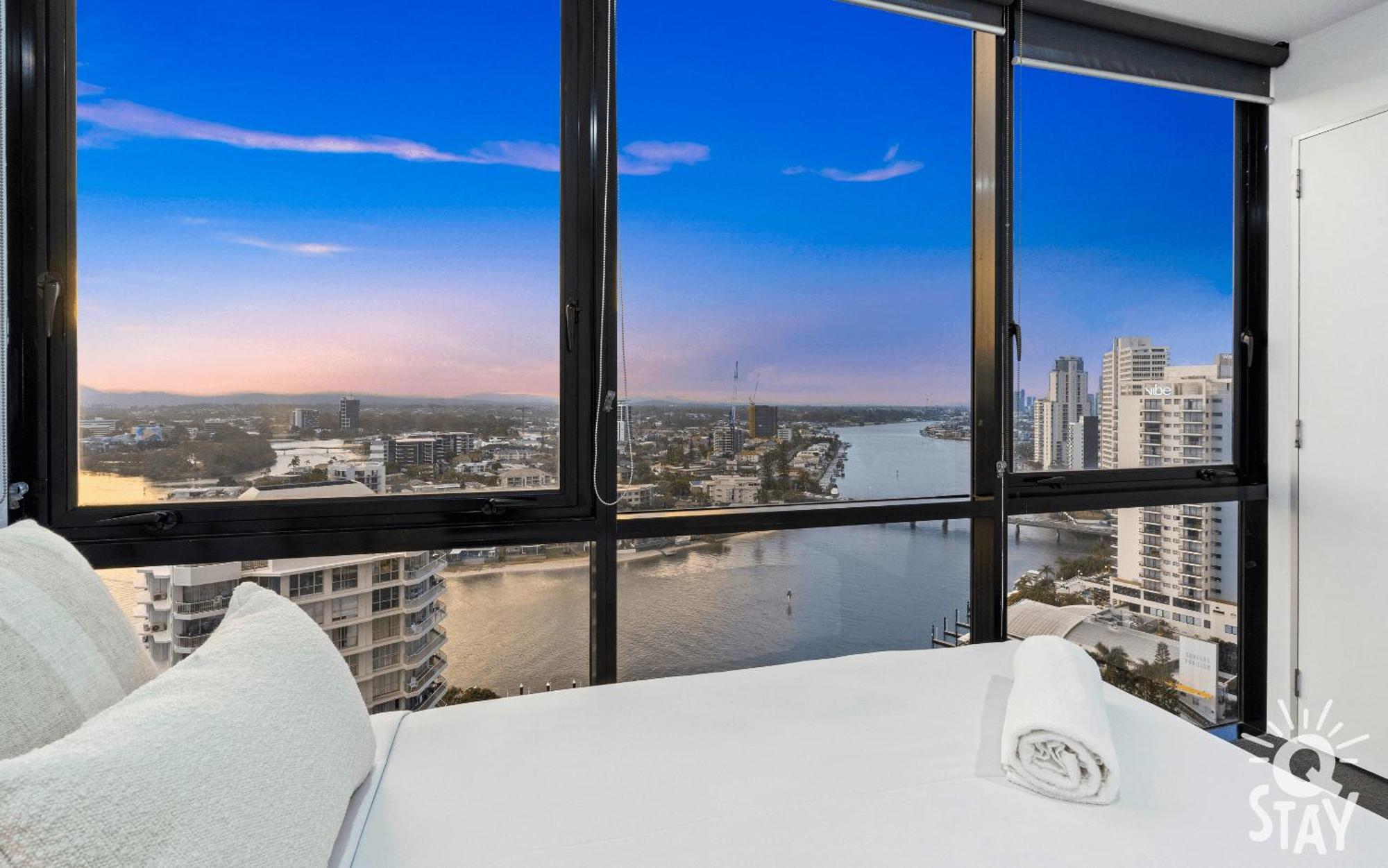 Circle On Cavill By Vaun Aparthotel Gold Coast Bagian luar foto