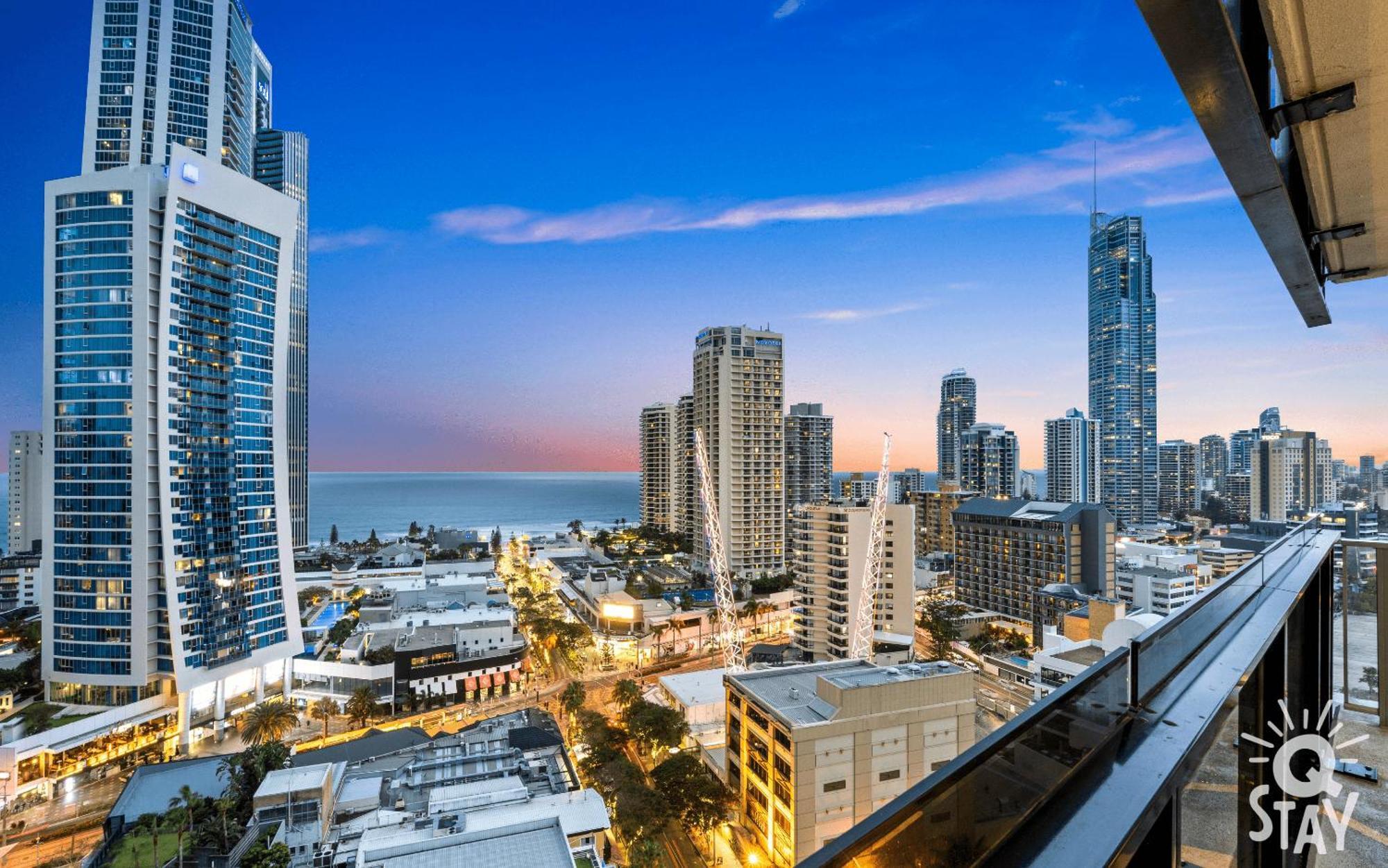 Circle On Cavill By Vaun Aparthotel Gold Coast Bagian luar foto