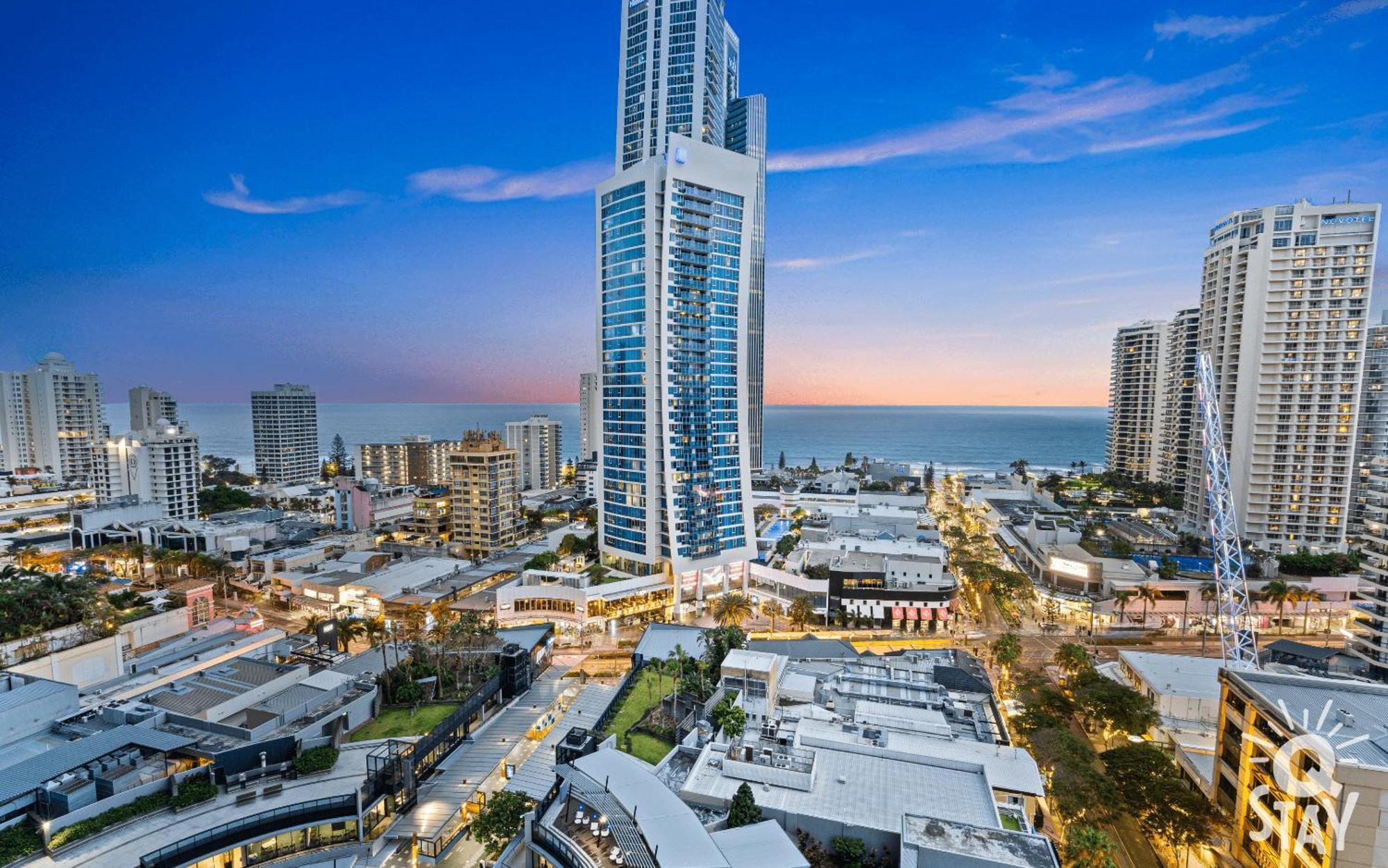 Circle On Cavill By Vaun Aparthotel Gold Coast Bagian luar foto