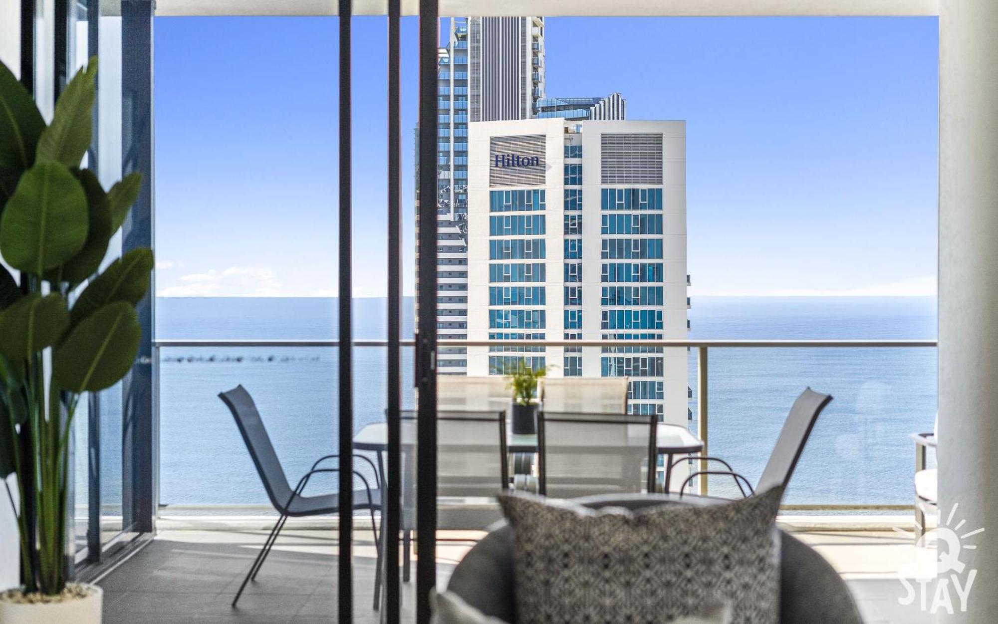 Circle On Cavill By Vaun Aparthotel Gold Coast Bagian luar foto