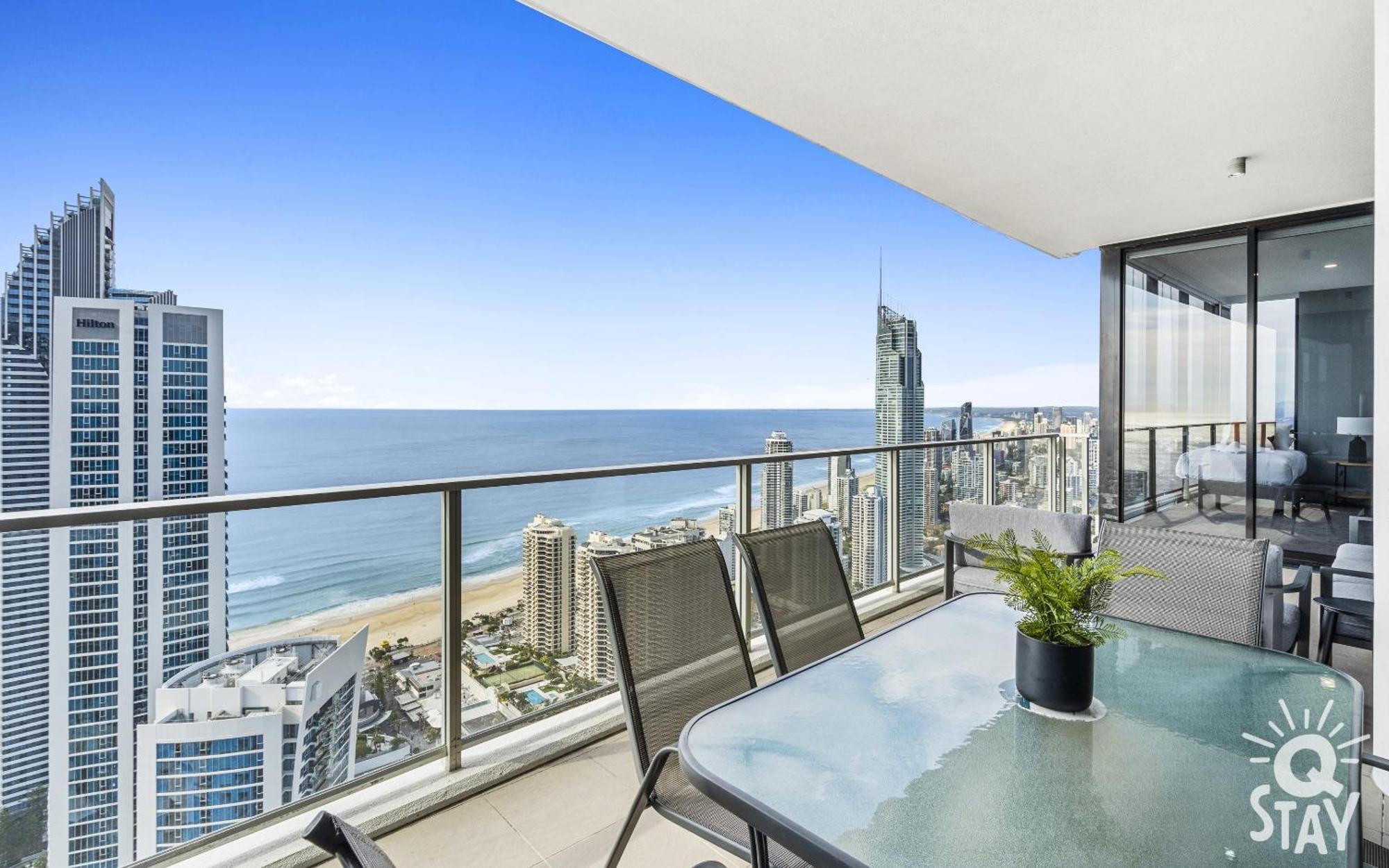 Circle On Cavill By Vaun Aparthotel Gold Coast Bagian luar foto